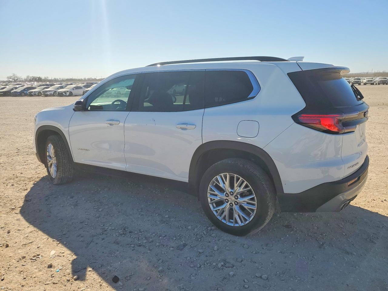 2025 GMC Acadia Elevation - Фото 2