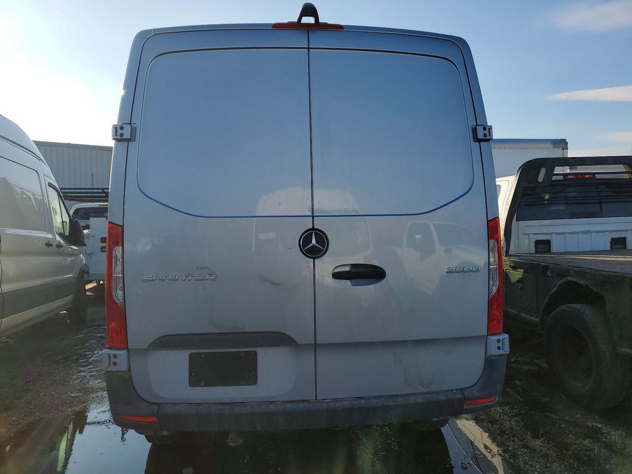 2025 Mercedes Benz Sprinter 2500 Delivery Van - Фото 6