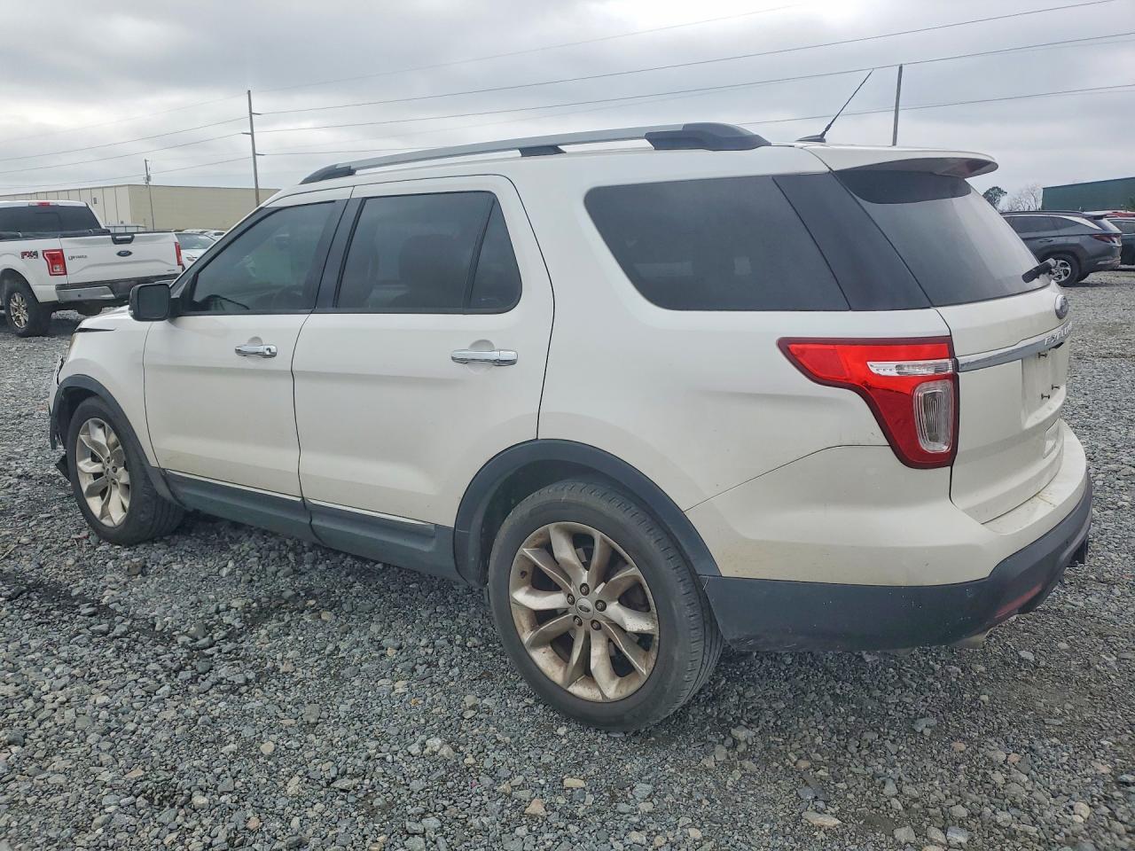 2014 Ford Explorer Xlt - Фото 2