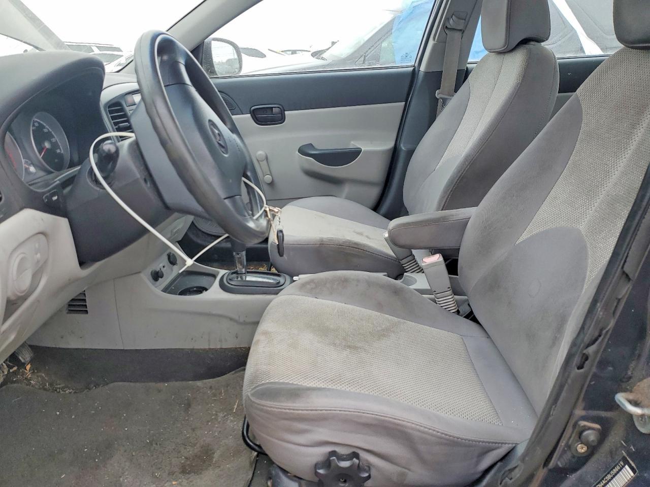 2011 Hyundai Accent Gls - Image 7