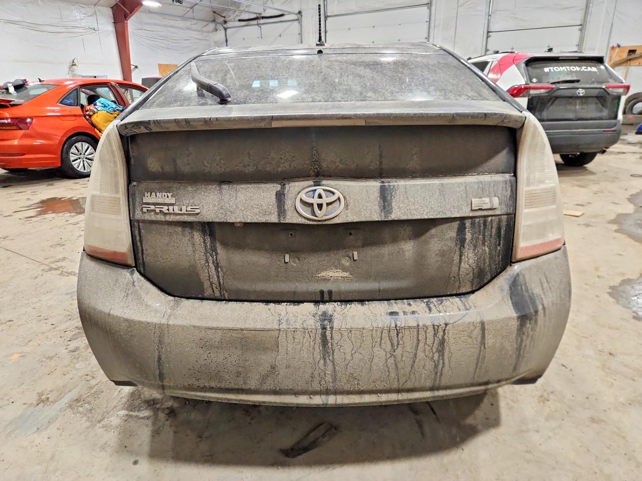 2011 Toyota Prius - Фото 6