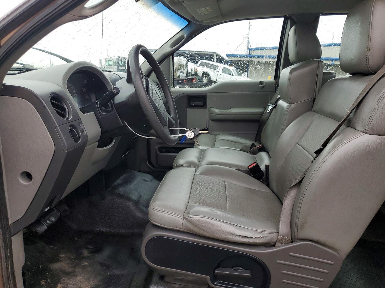2004 Ford F150 - Image 7