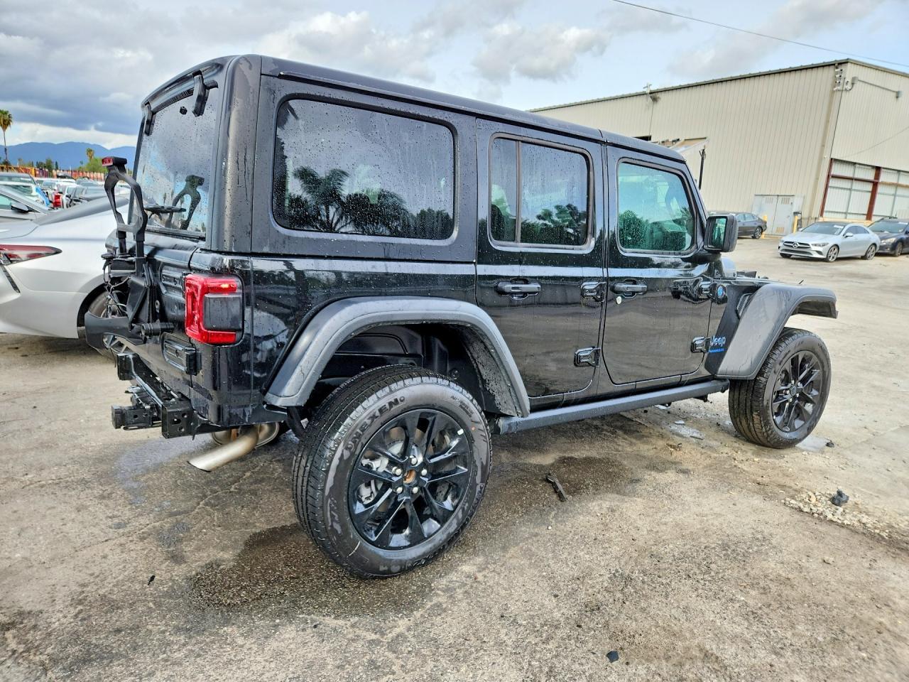 2024 Jeep Wrangler 4Xe - Image 3