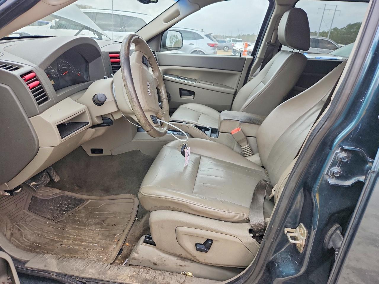 2005 Jeep Grand Cherokee Laredo - Image 7