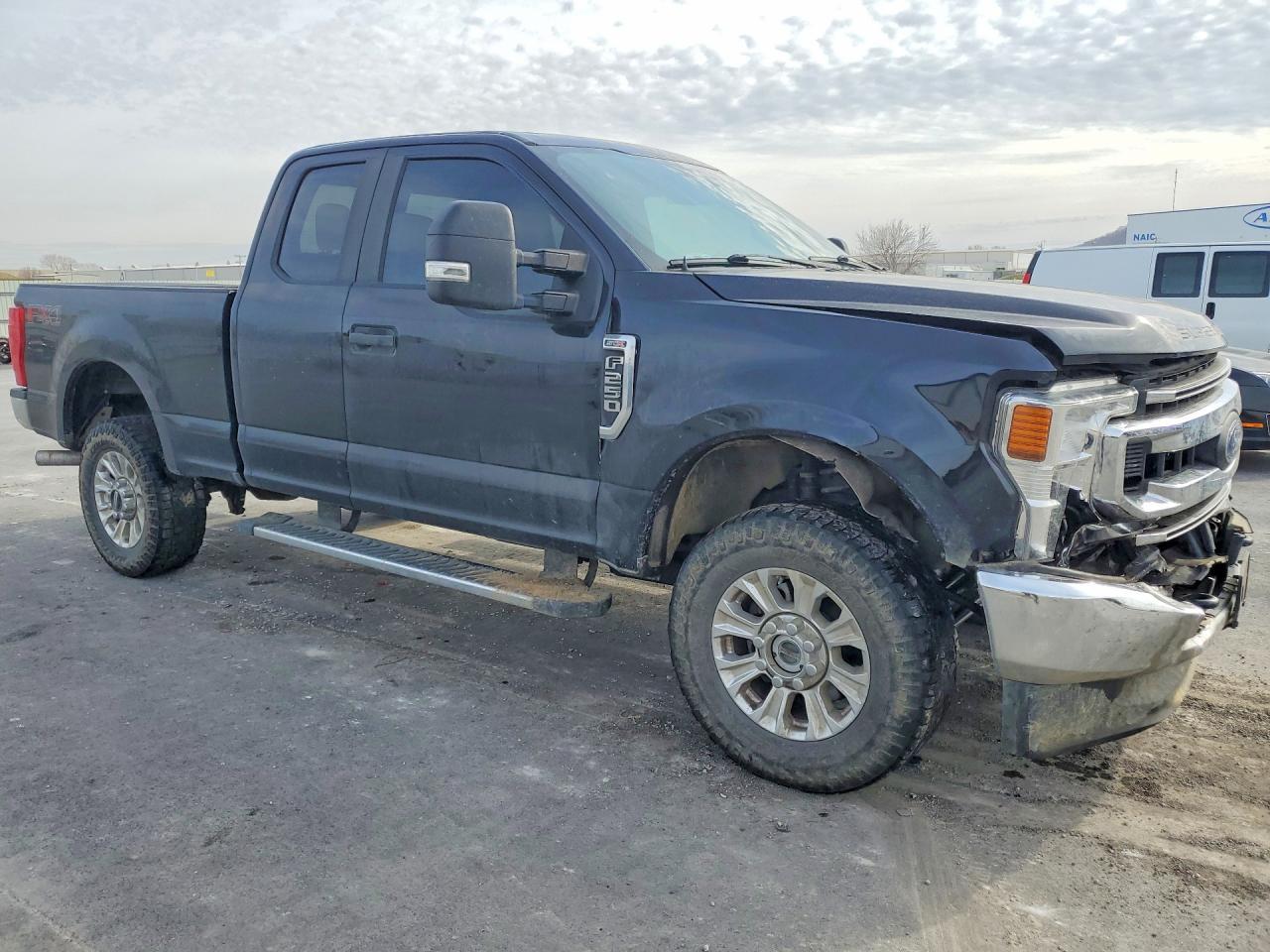 2020 Ford F250 Super Duty - Фото 4