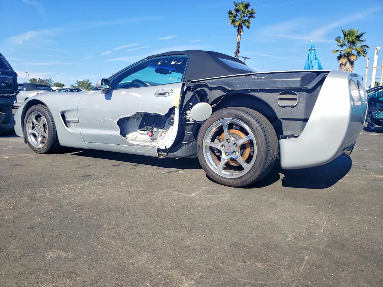 2000 Chevrolet Corvette - Фото 2