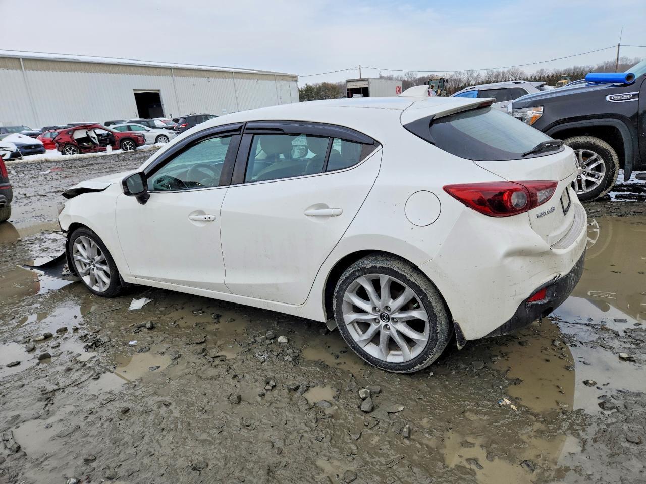 2015 Mazda 3 Grand Touring - Image 2