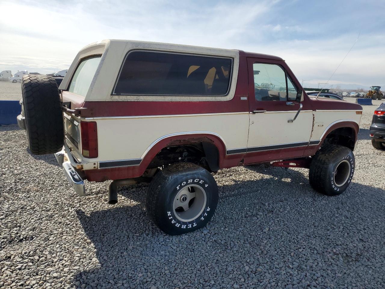 1982 Ford Bronco U100 - Фото 3