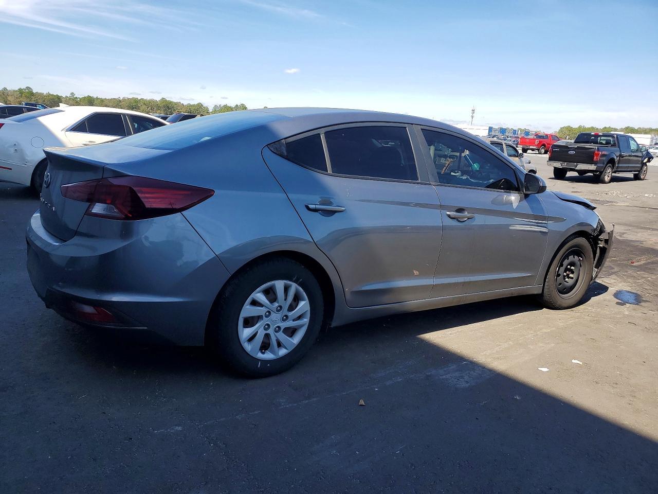 2019 Hyundai Elantra Se - Фото 3