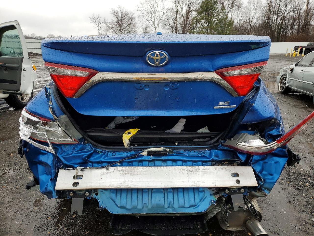 2016 Toyota Camry Special Edition - Image 6