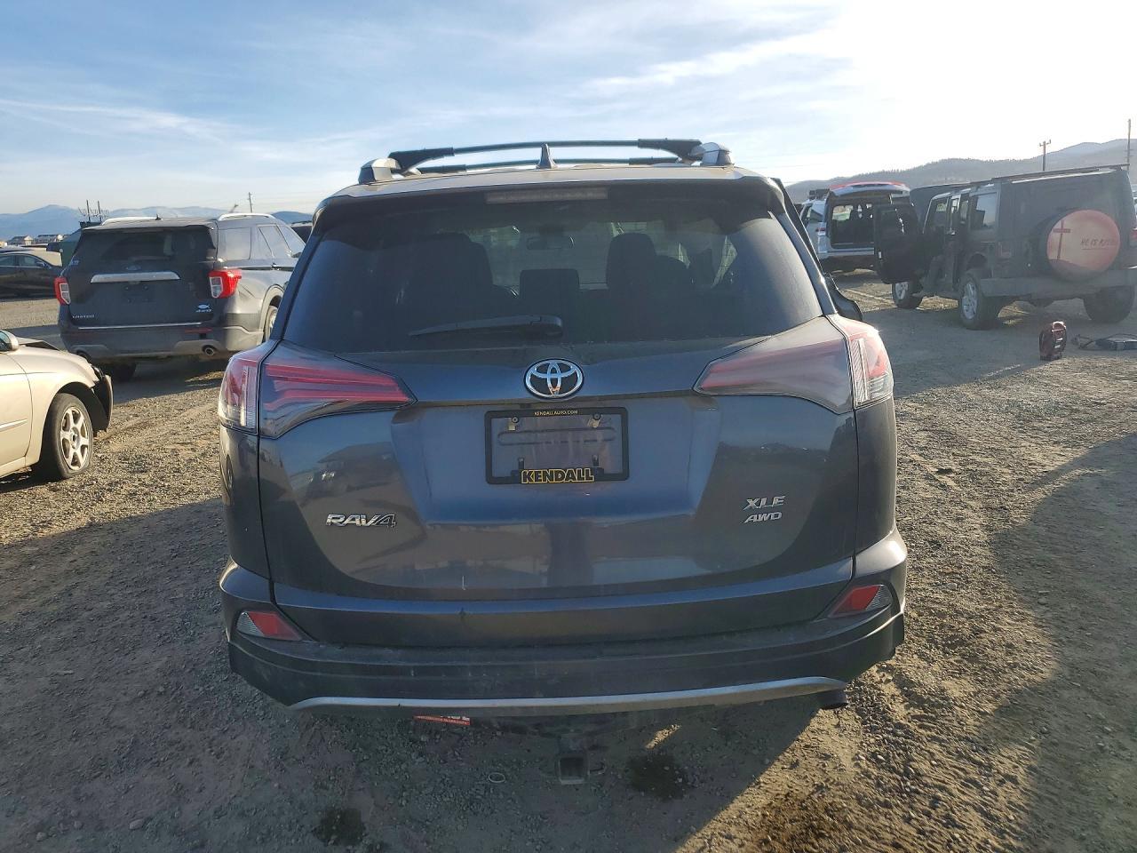 2018 Toyota Rav4 - Image 6