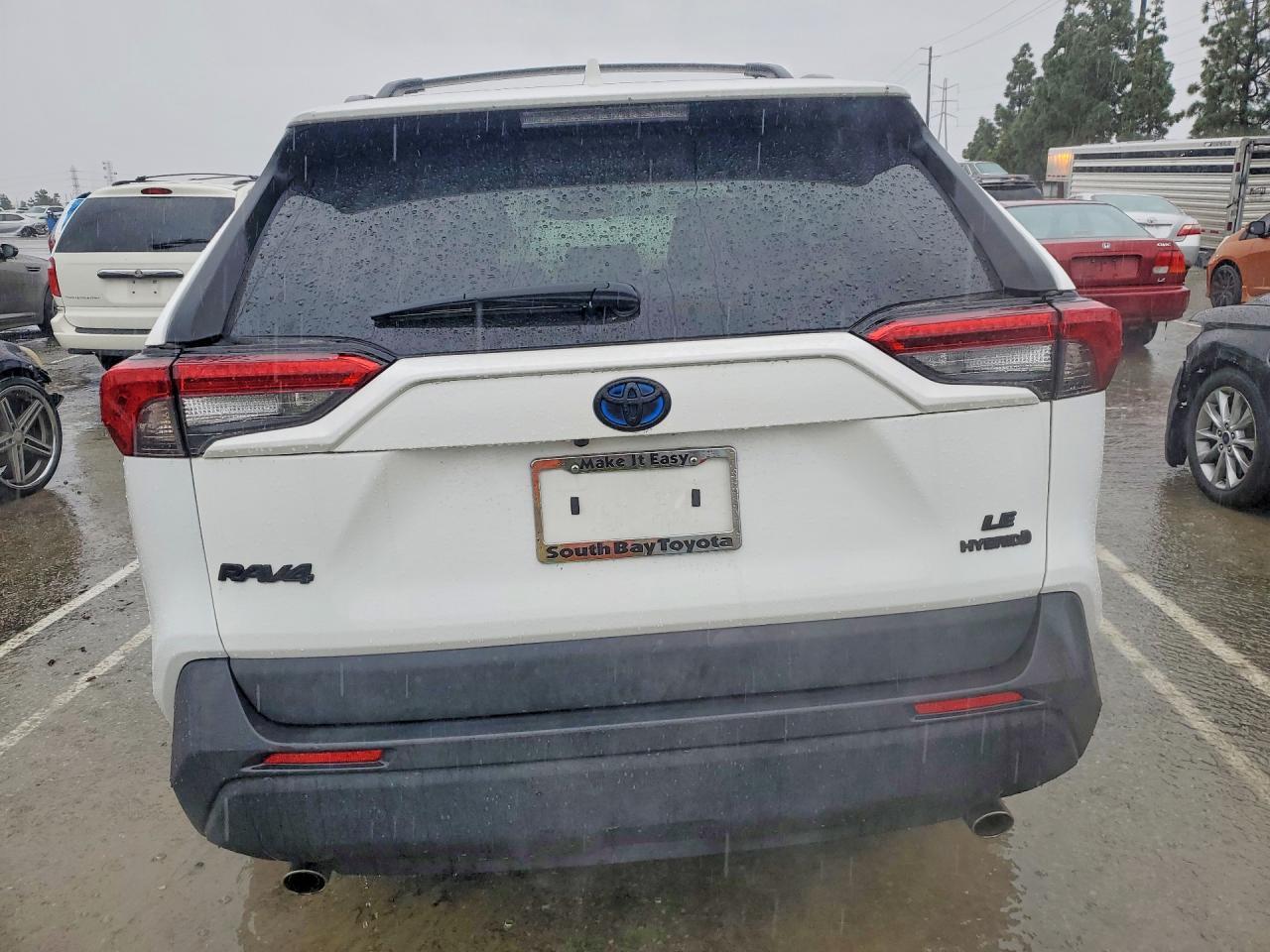 2021 Toyota Rav4 Le - Фото 6