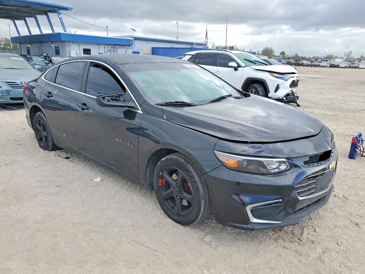2017 Chevrolet Malibu Ls - Image 4