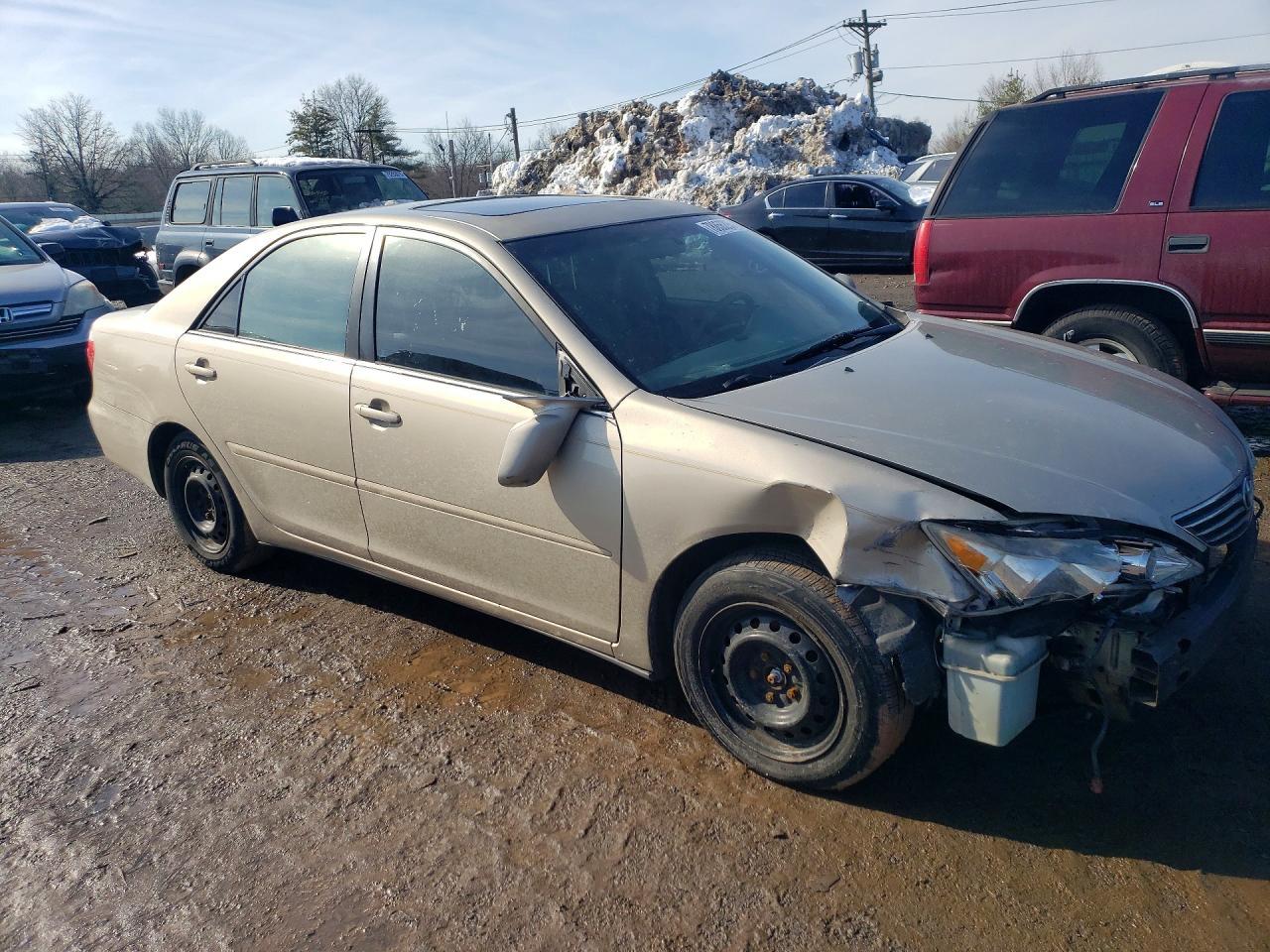2005 Toyota Camry Le - Image 4