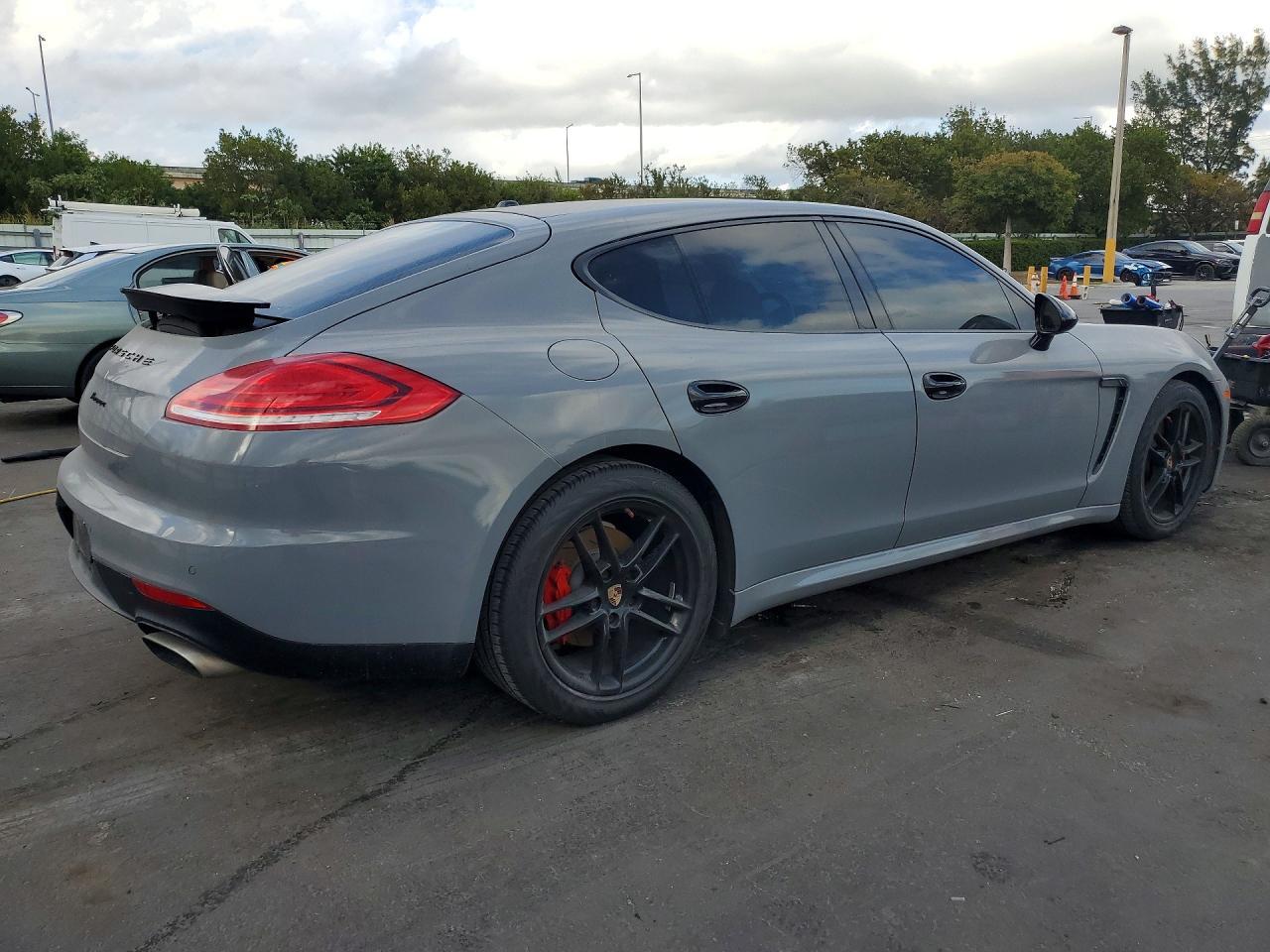 2014 Porsche Panamera 2 - Фото 3