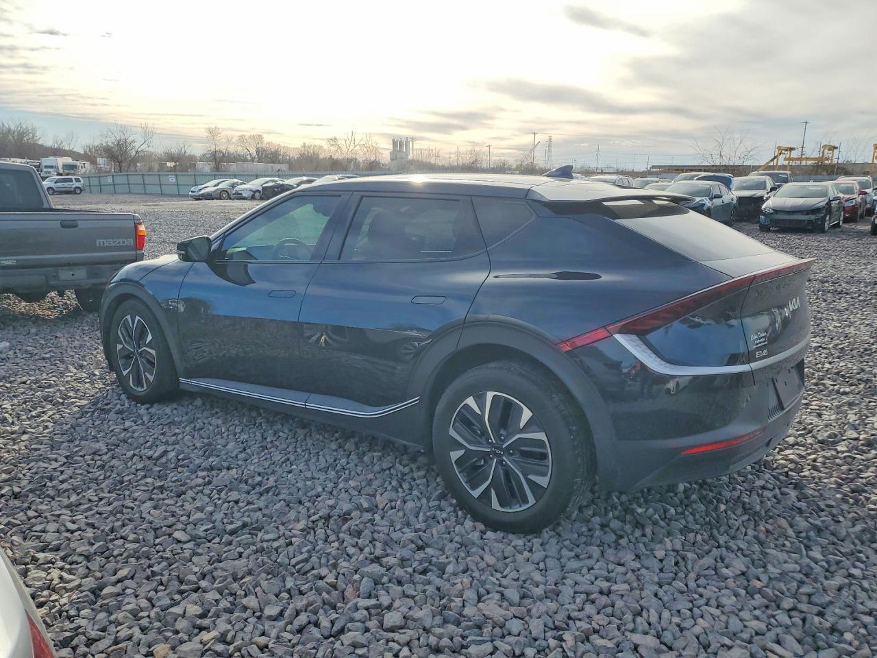 2024 Kia Ev6 Light - Фото 2