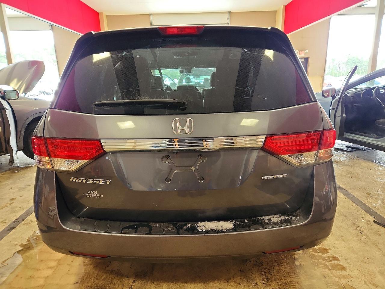 2016 Honda Odyssey Se - Image 6