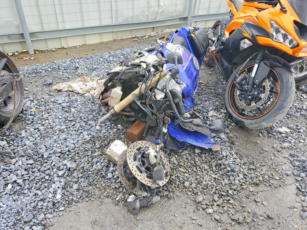 2000 Yamaha Yzfr1 - Image 2