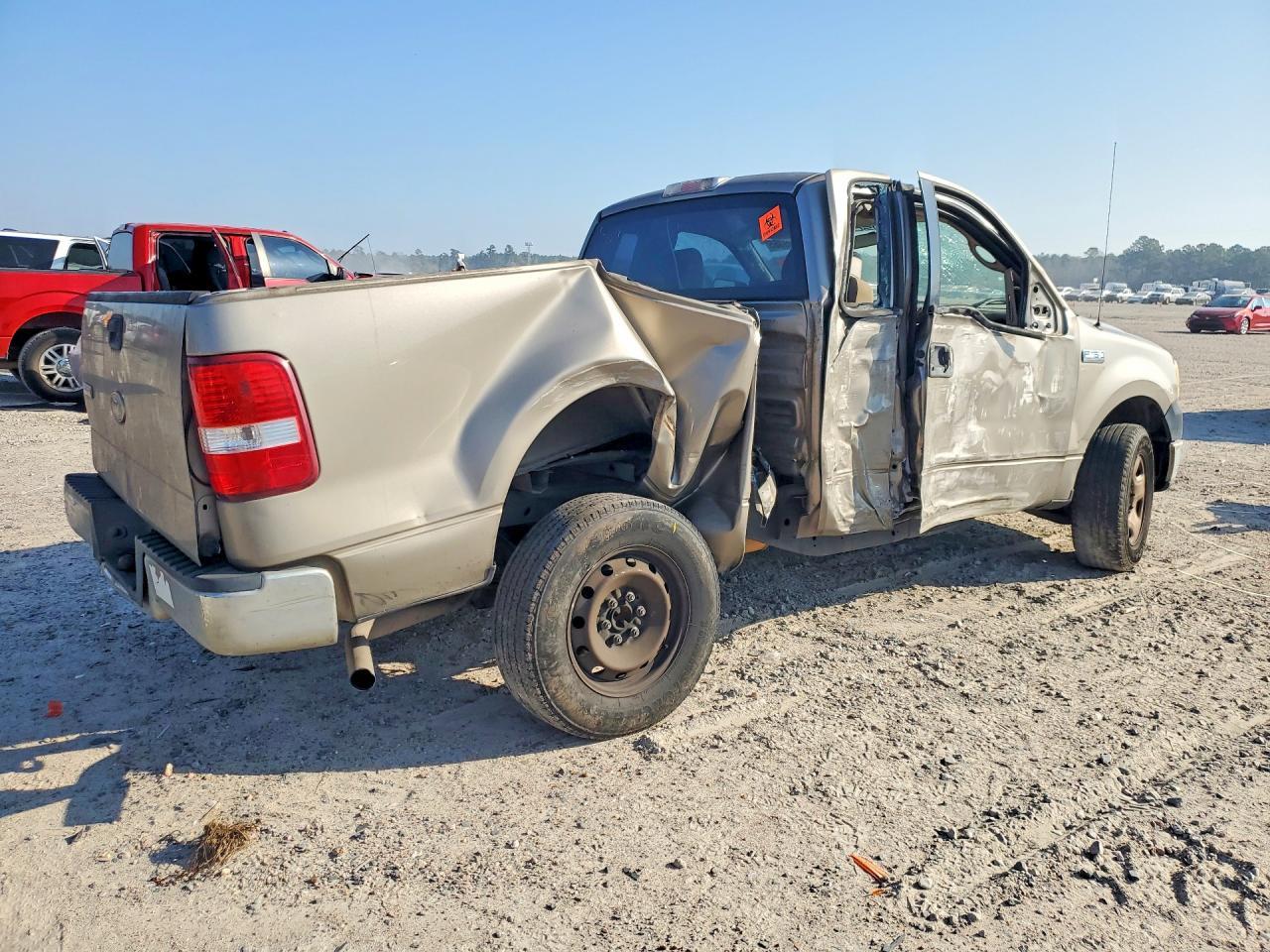2005 Ford F150 - Фото 3