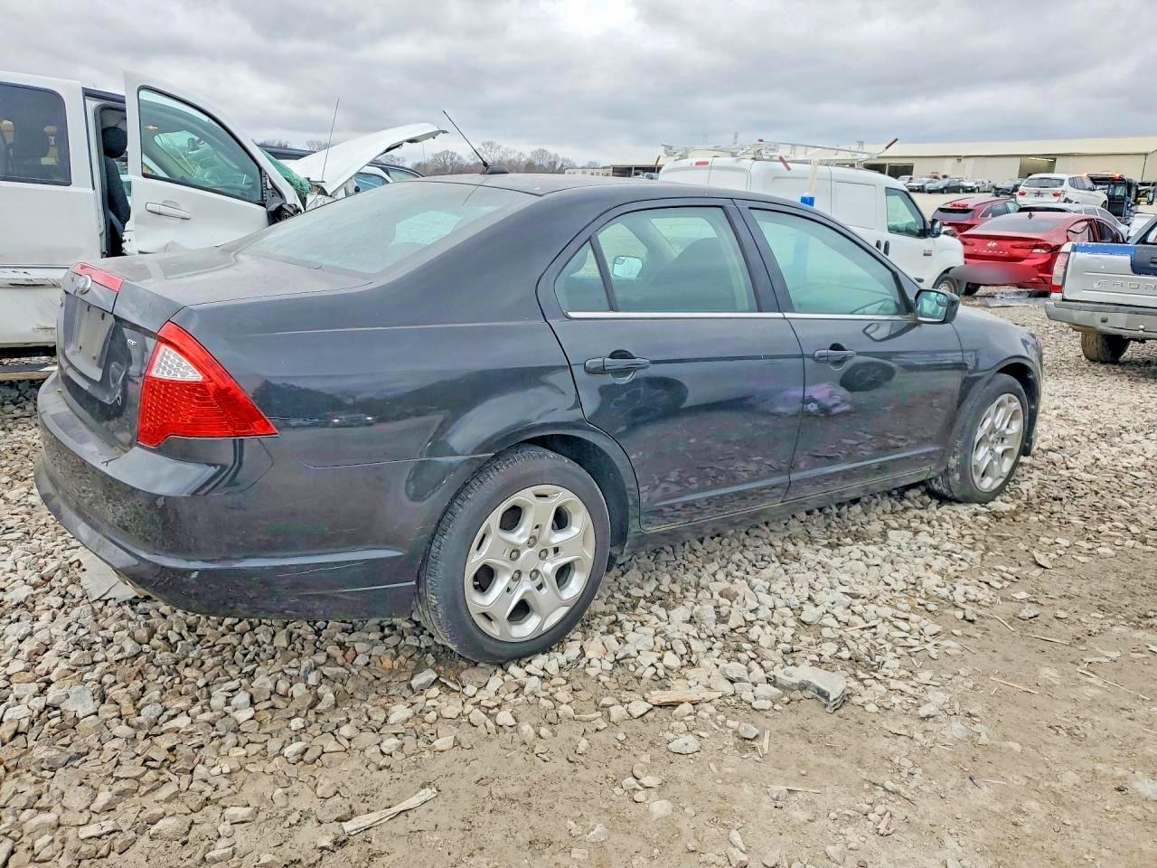 2011 Ford Fusion Se - Фото 3