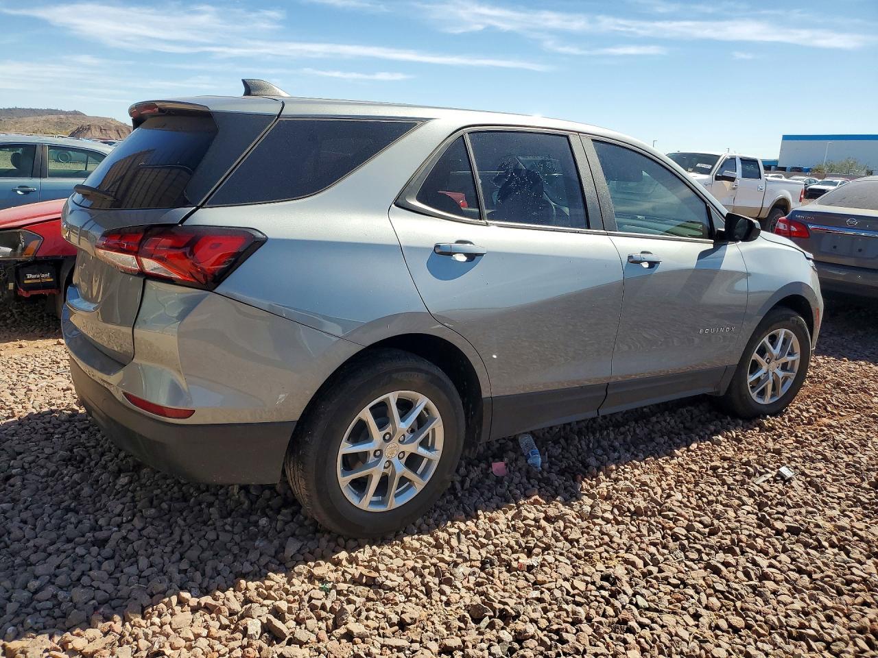 2024 Chevrolet Equinox Ls - Фото 3