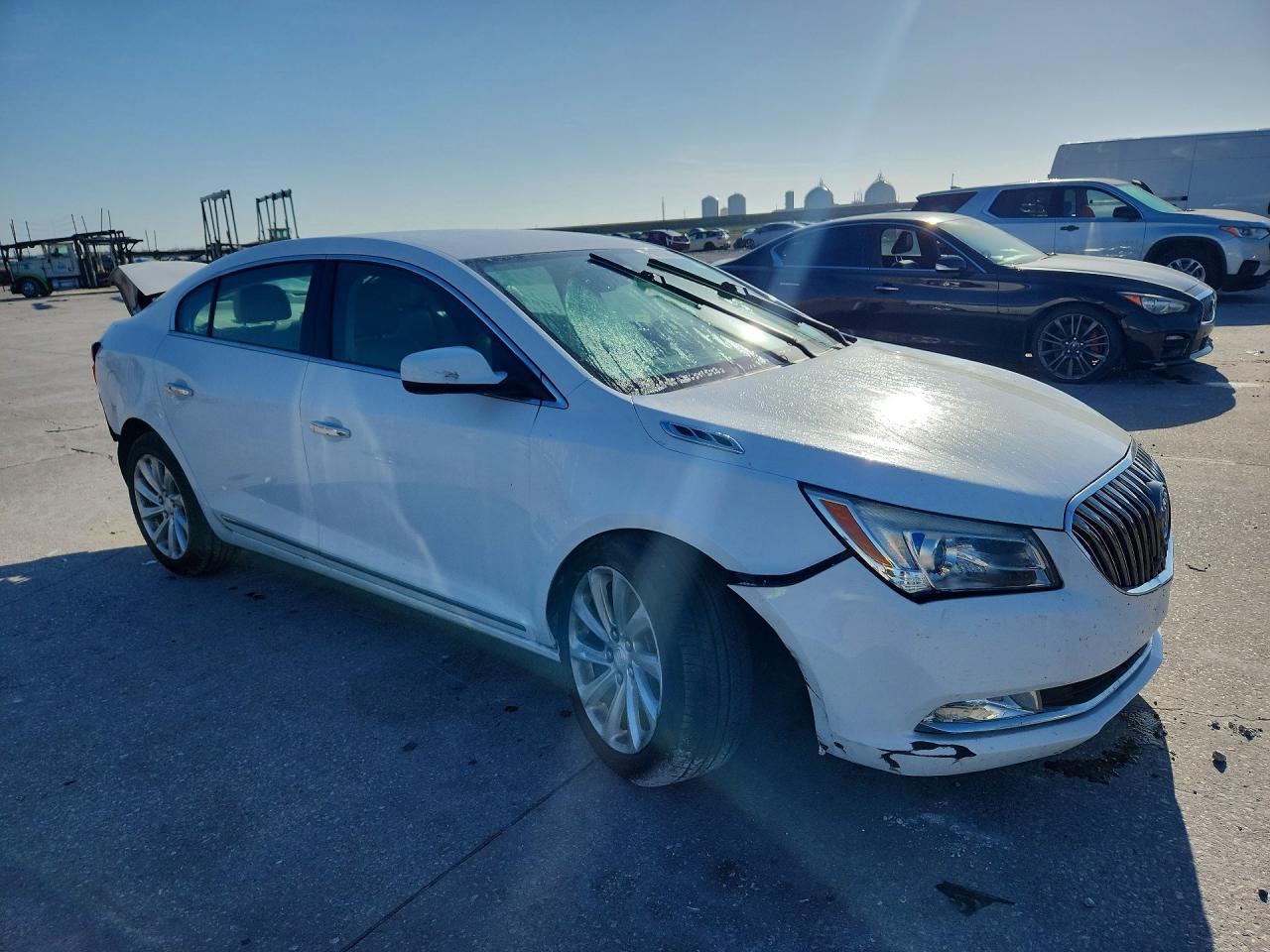 2016 Buick Lacrosse - Image 4