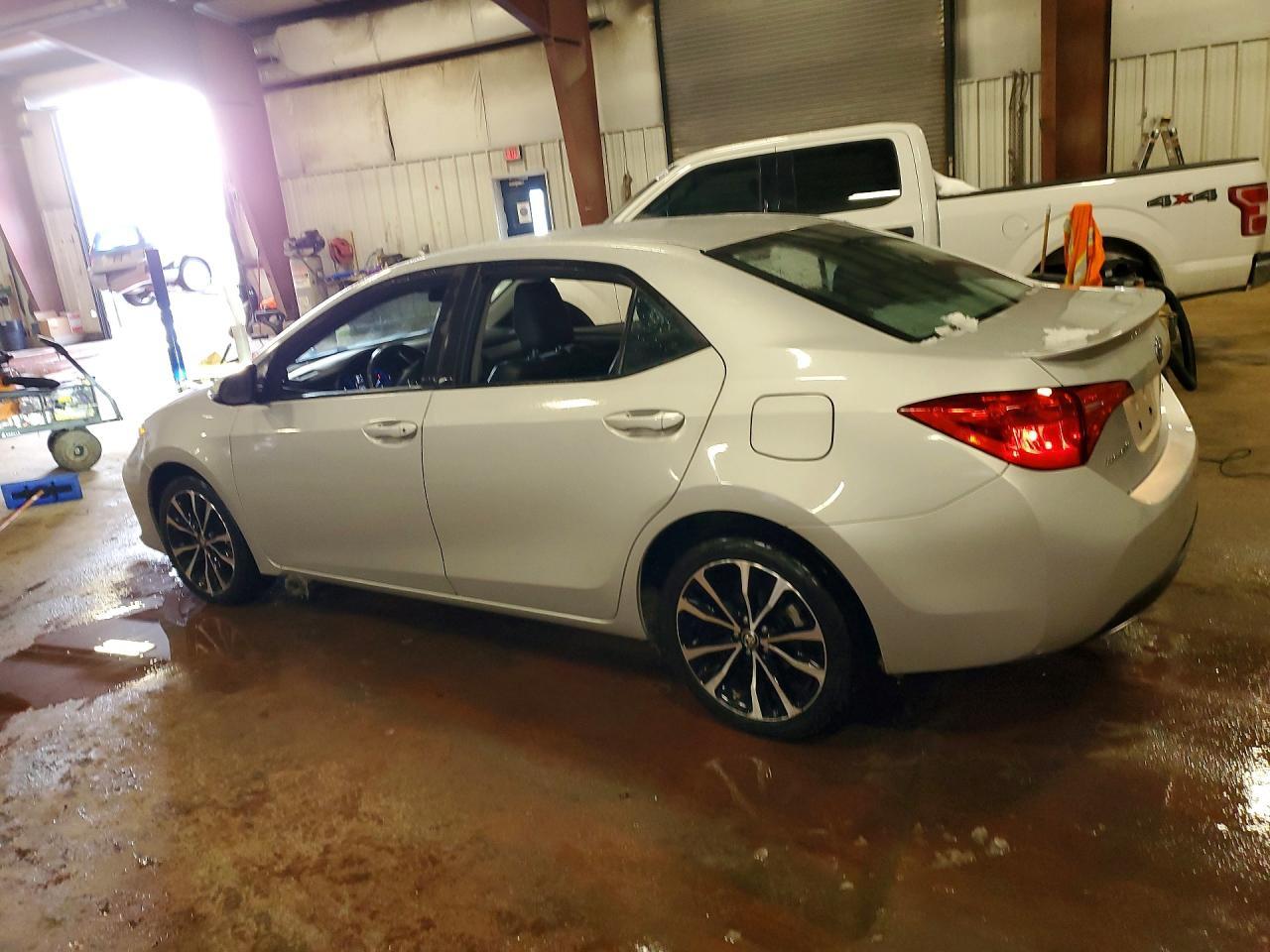 2017 Toyota Corolla L - Фото 2