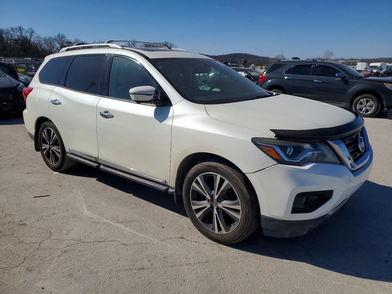 2017 Nissan Pathfinder S - Фото 4