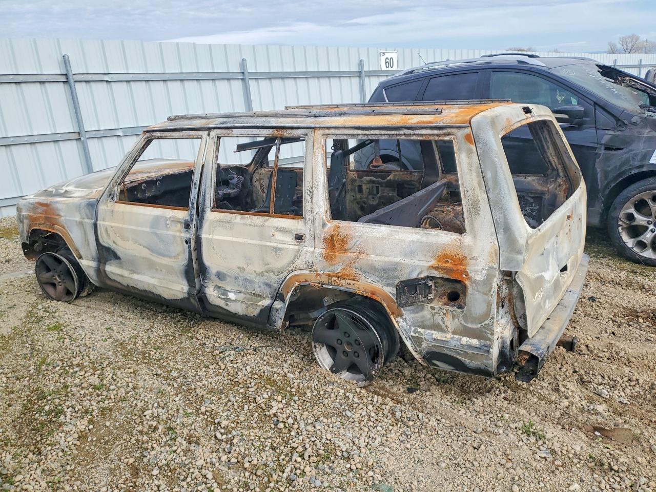 1998 Jeep Cherokee Sport - Image 2