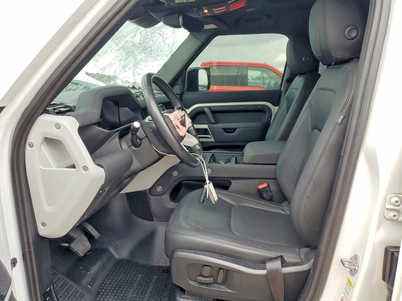 2023 Land Rover Defender 110 S - Фото 7