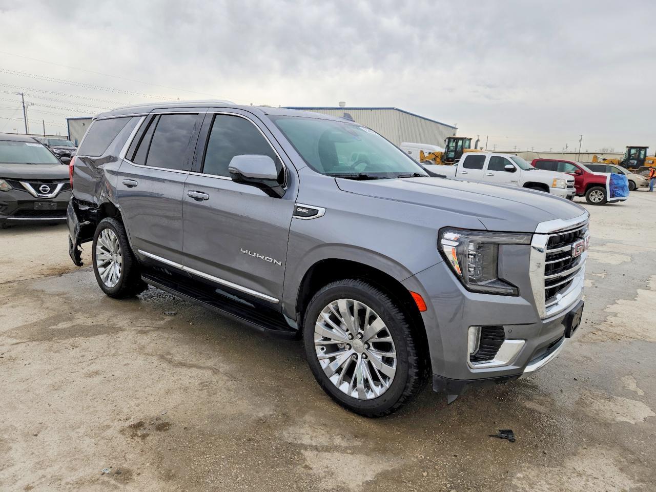 2021 GMC Yukon Slt - Image 4
