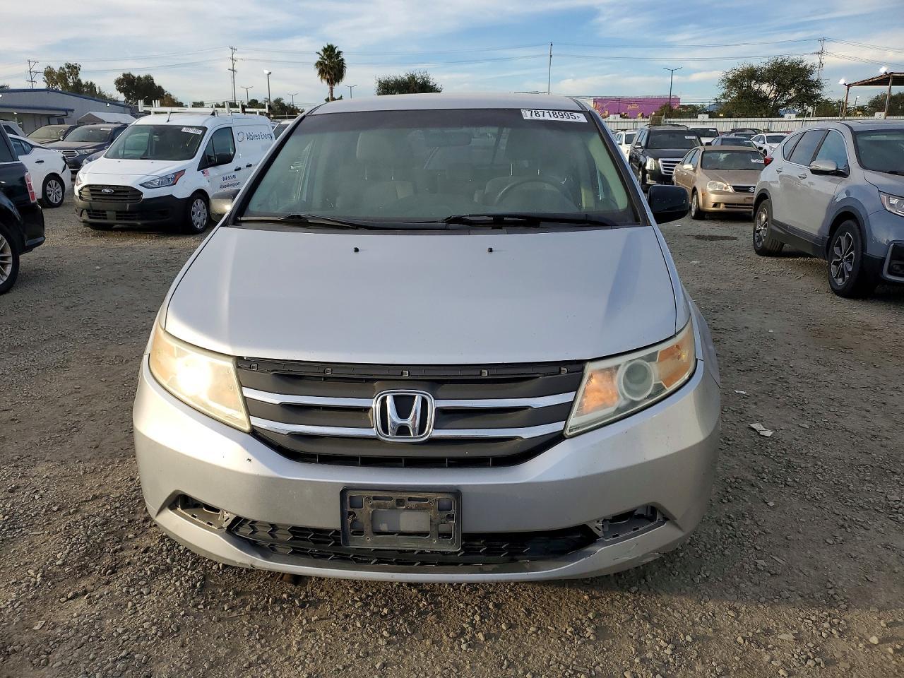 2011 Honda Odyssey - Image 5