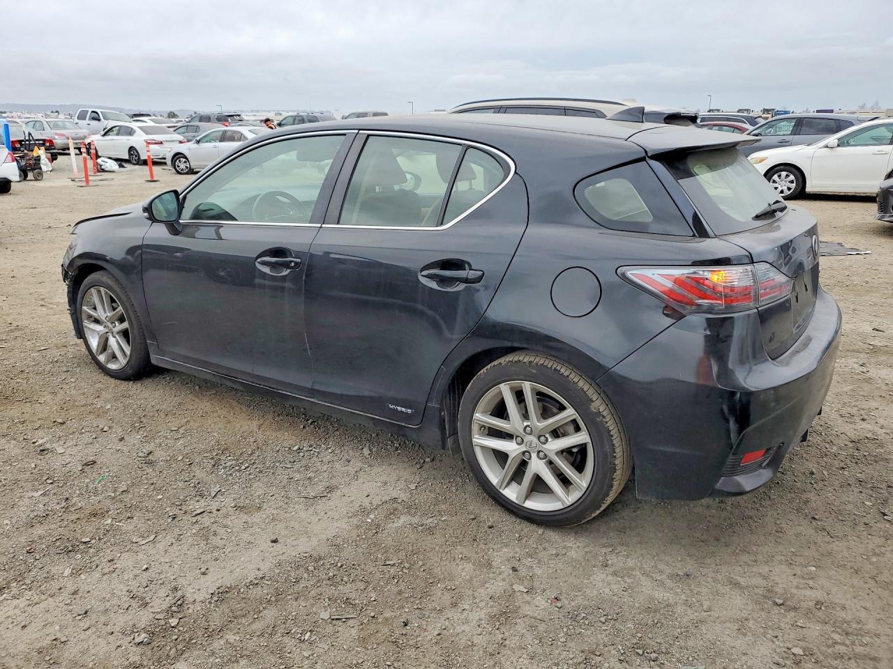 2015 Lexus Ct 200 - Image 2