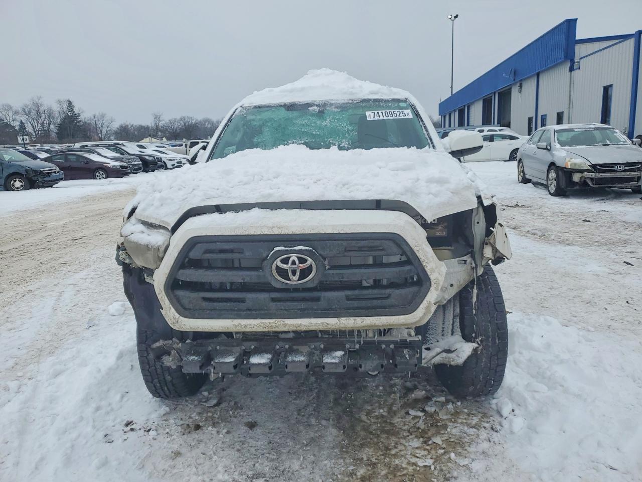 2017 Toyota Tacoma Access Cab - Image 5