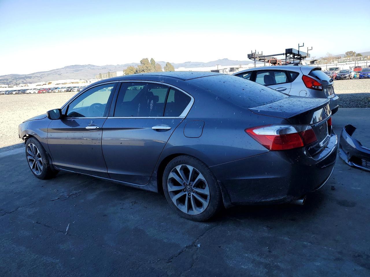 2014 Honda Accord Sport - Image 2