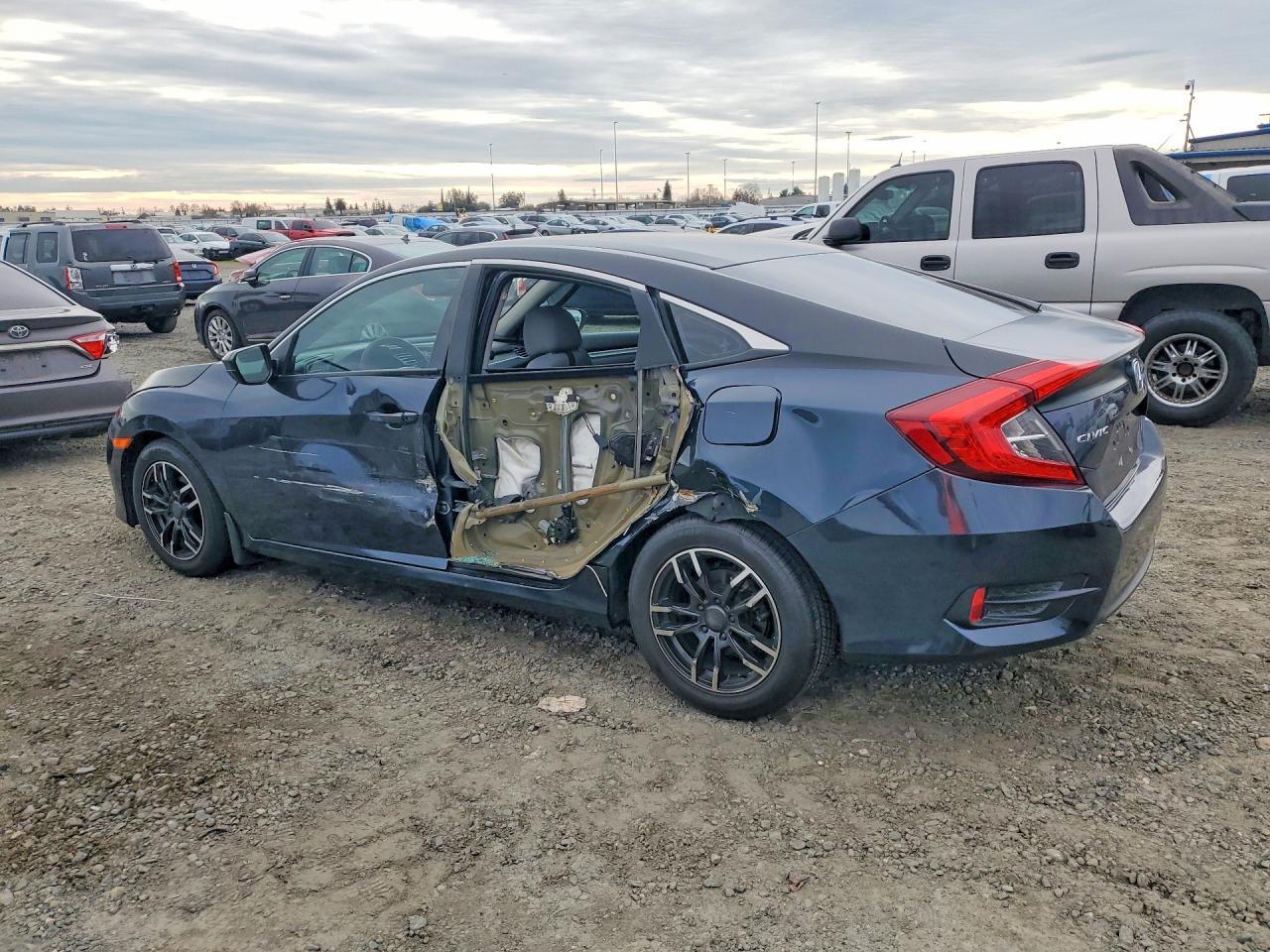 2017 Honda Civic Lx - Фото 2