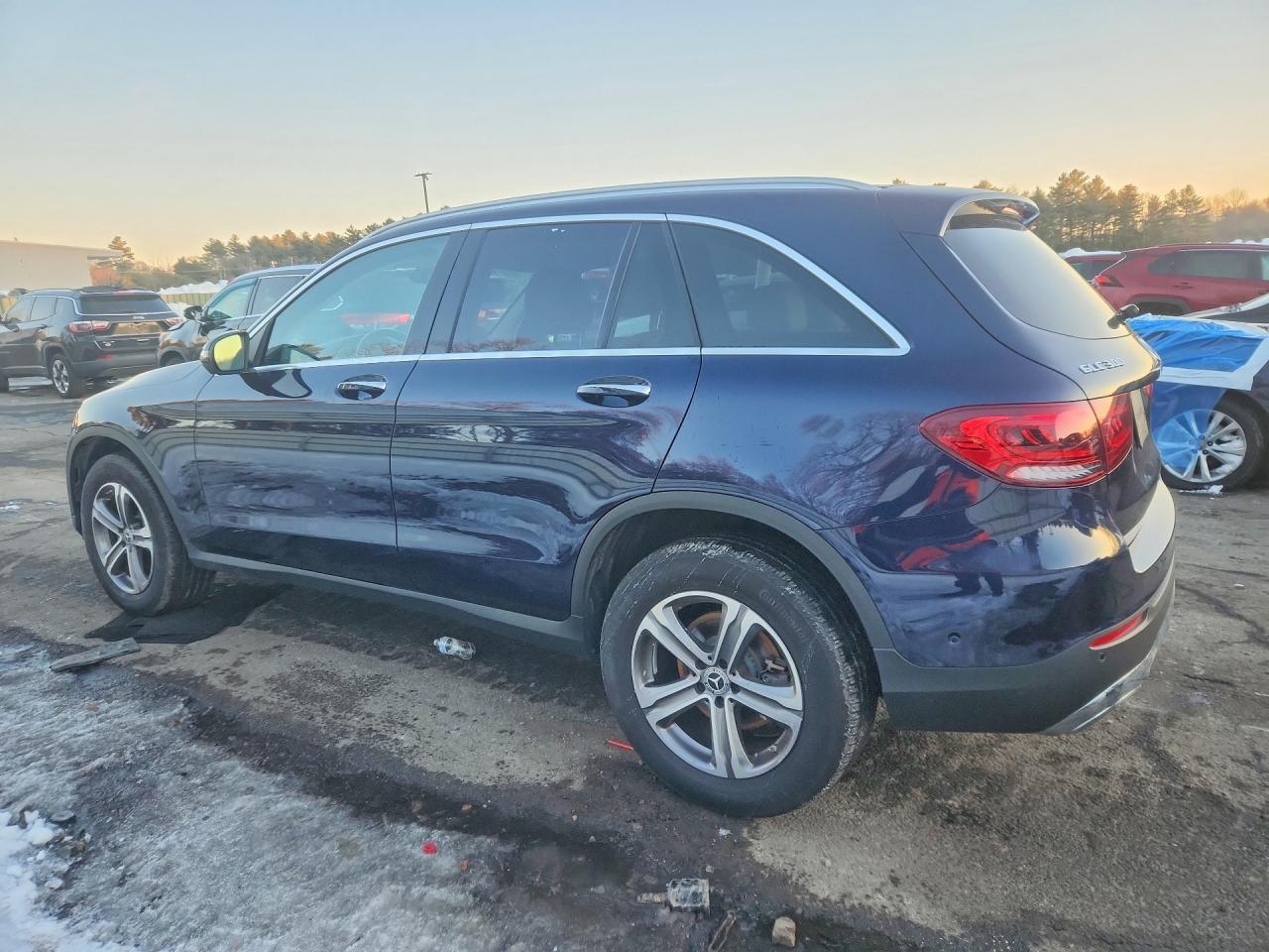 2022 Mercedes-Benz Glc 300 4Matic - Фото 2