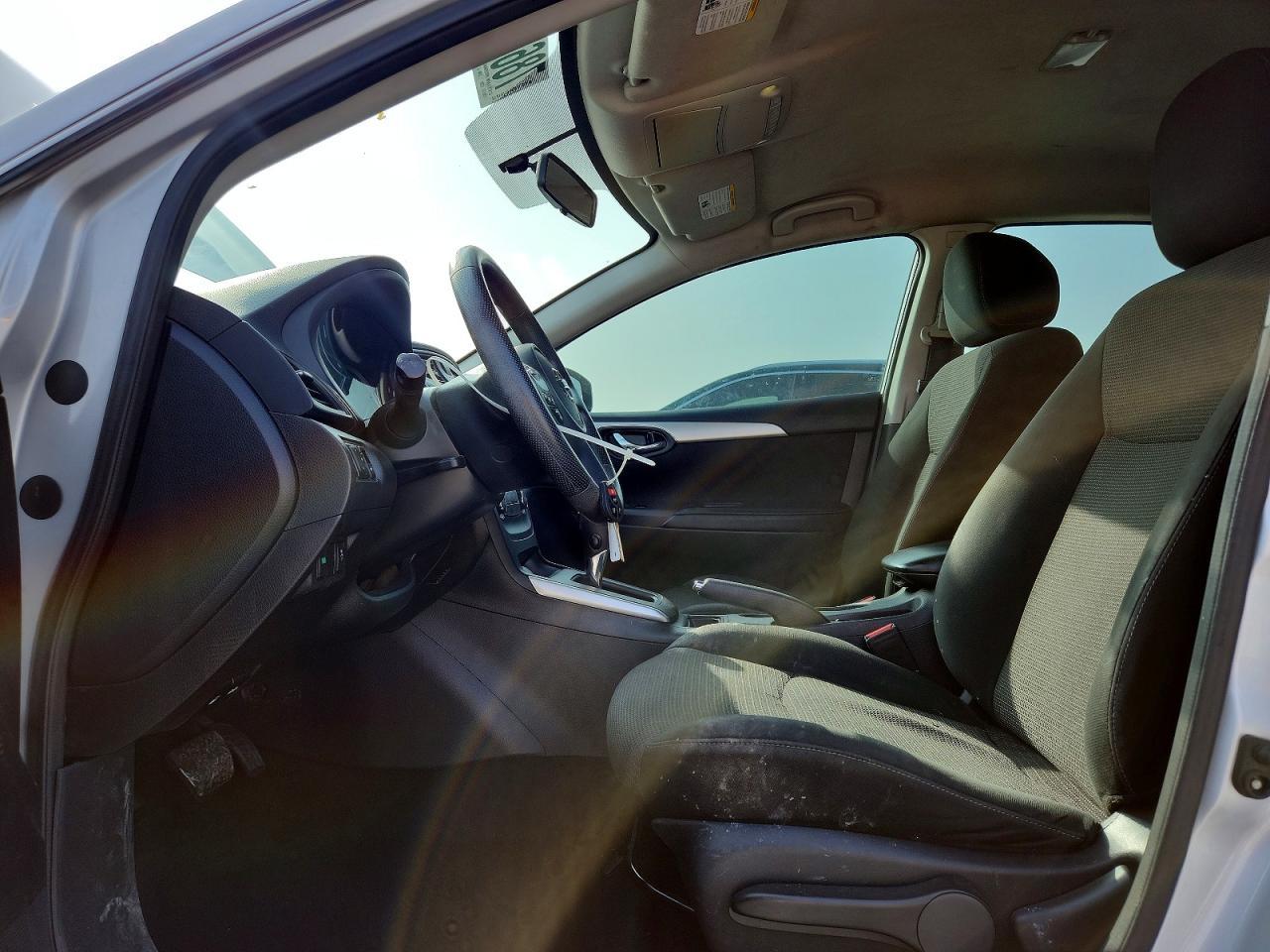2019 Nissan Sentra S - Image 7