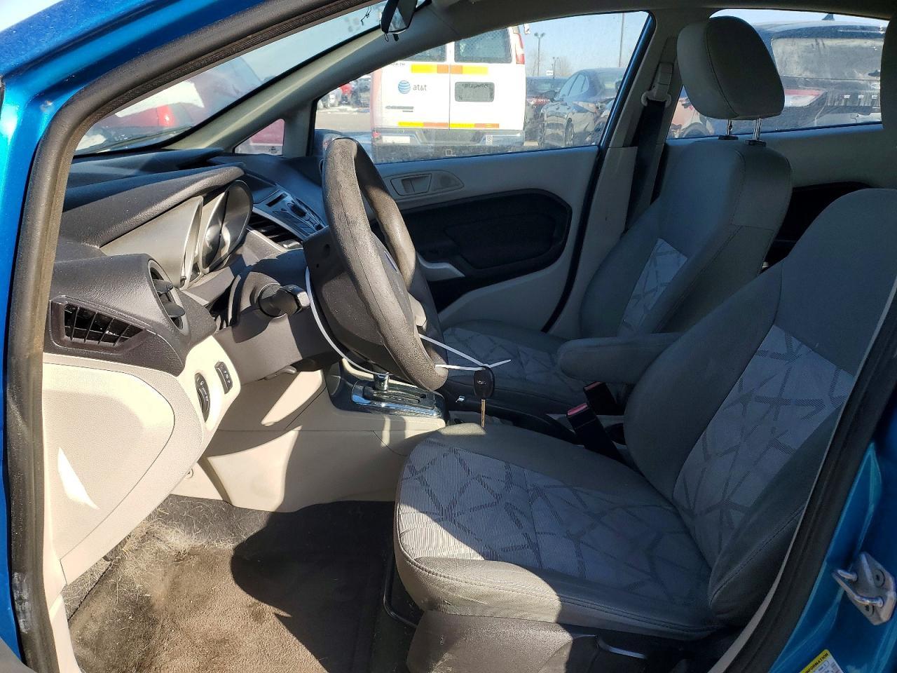 2012 Ford Fiesta Se - Image 7