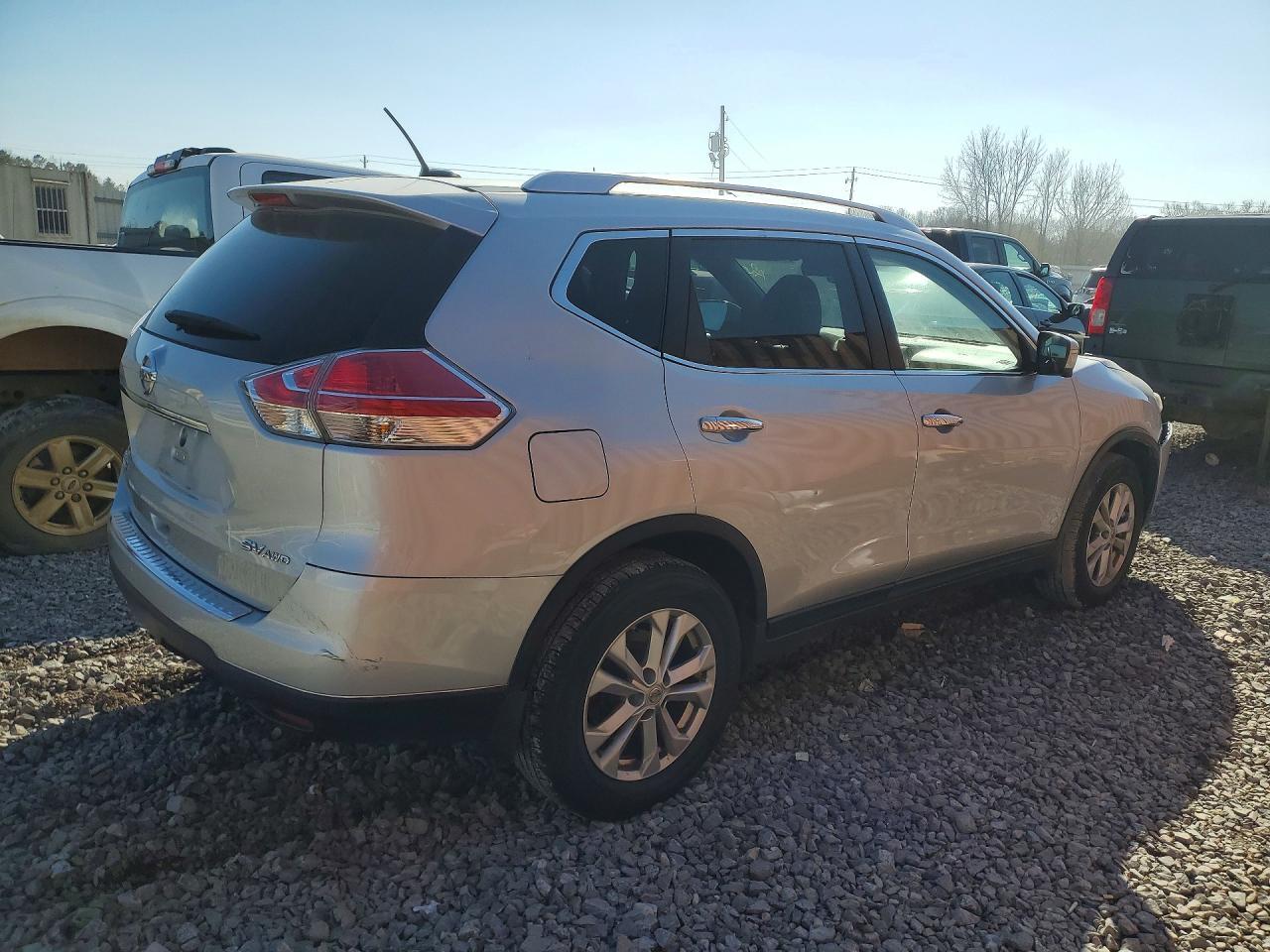 2015 Nissan Rogue S - Фото 3