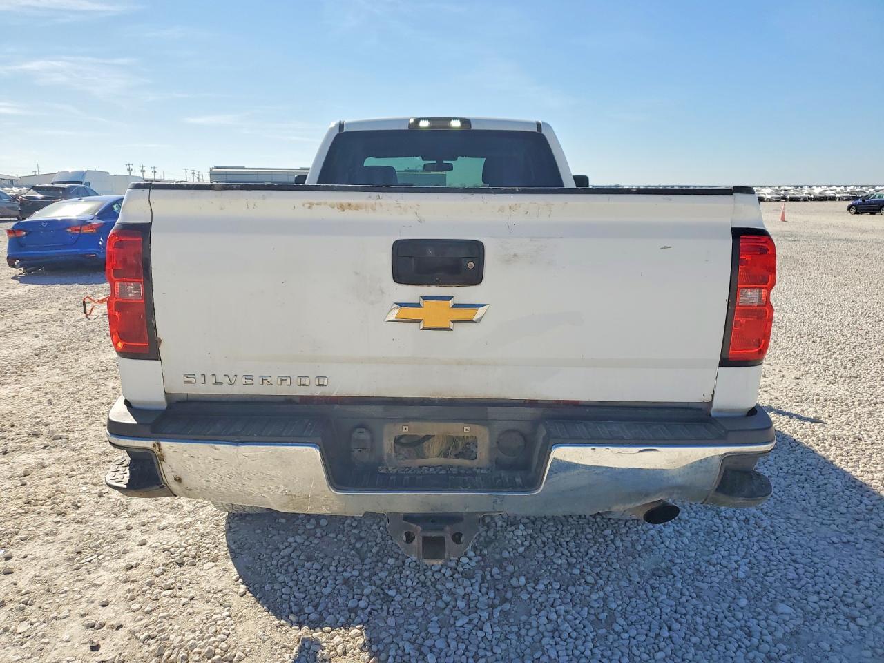 2018 Chevrolet Silverado K2500 Heavy Duty - Image 6
