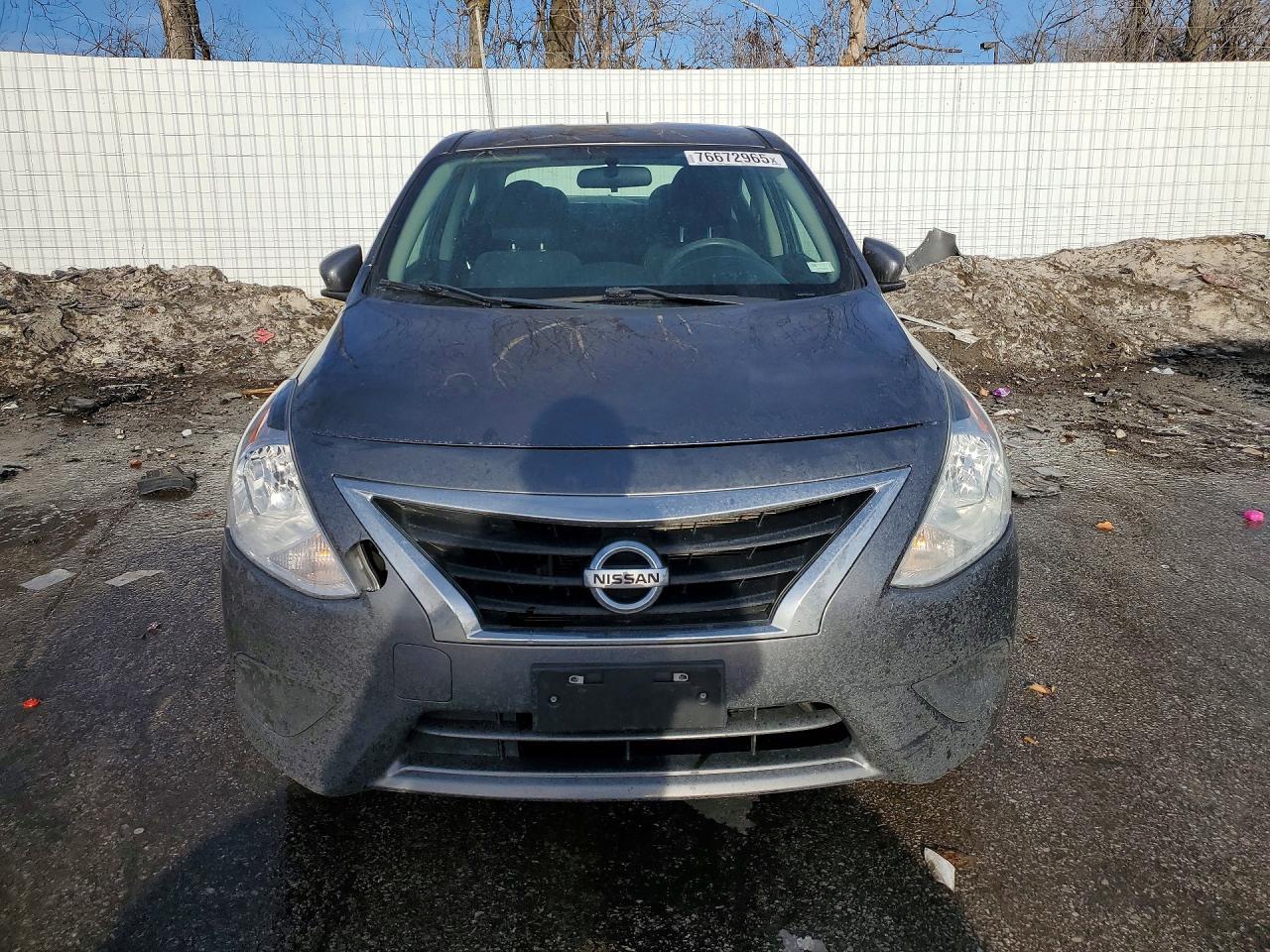 2019 Nissan Versa S - Фото 5