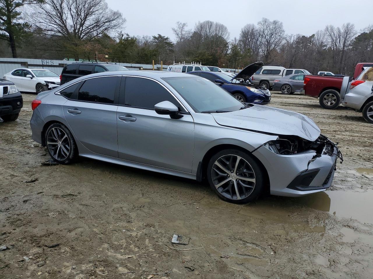 2022 Honda Civic Touring - Image 4