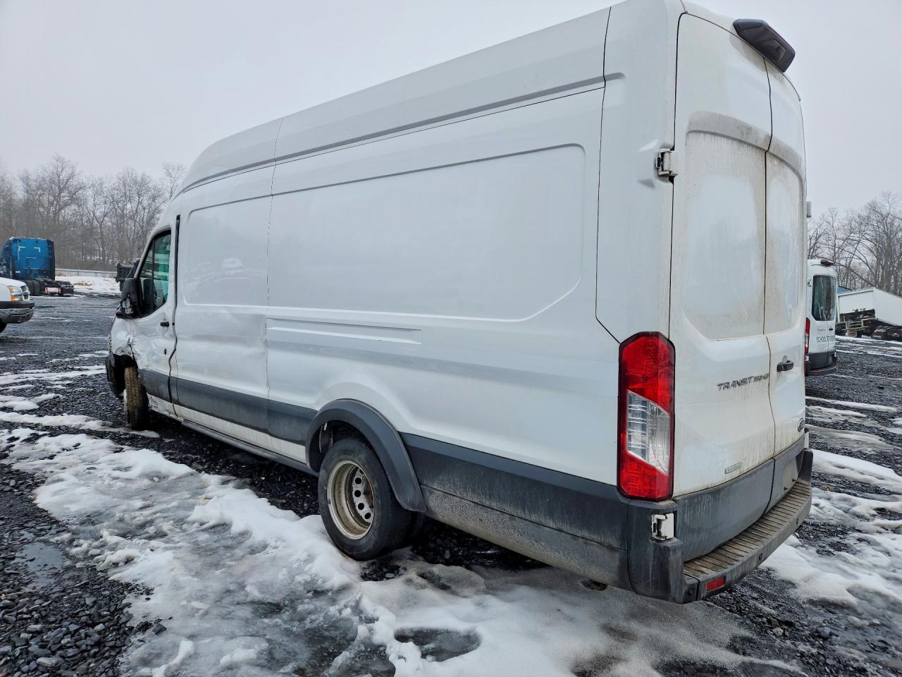 2021 Ford Transit Utility / Service Van - Фото 2
