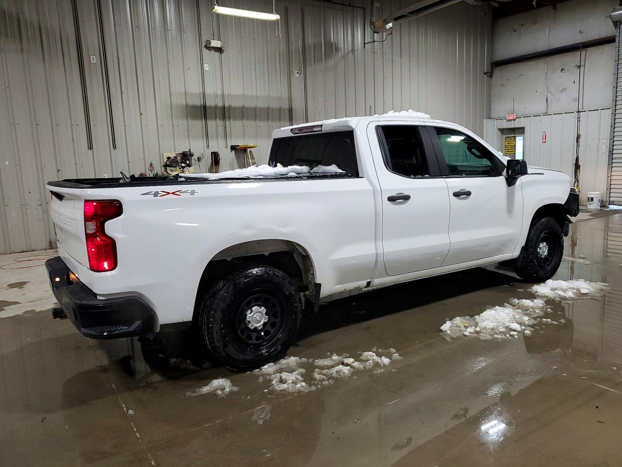 2019 Chevrolet Silverado K1500 - Image 3