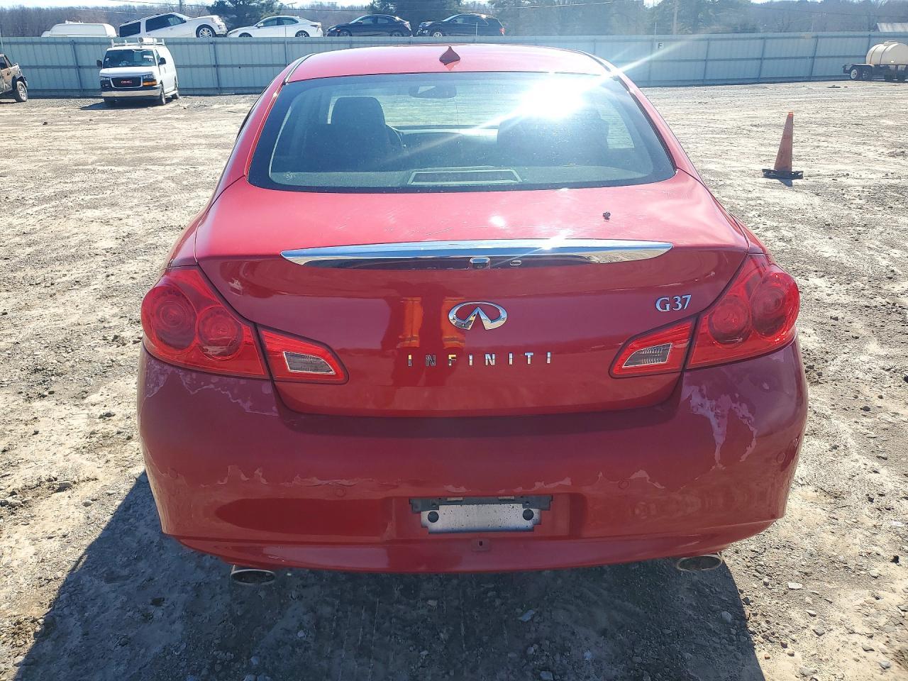 2012 Infiniti G37 Base - Image 6