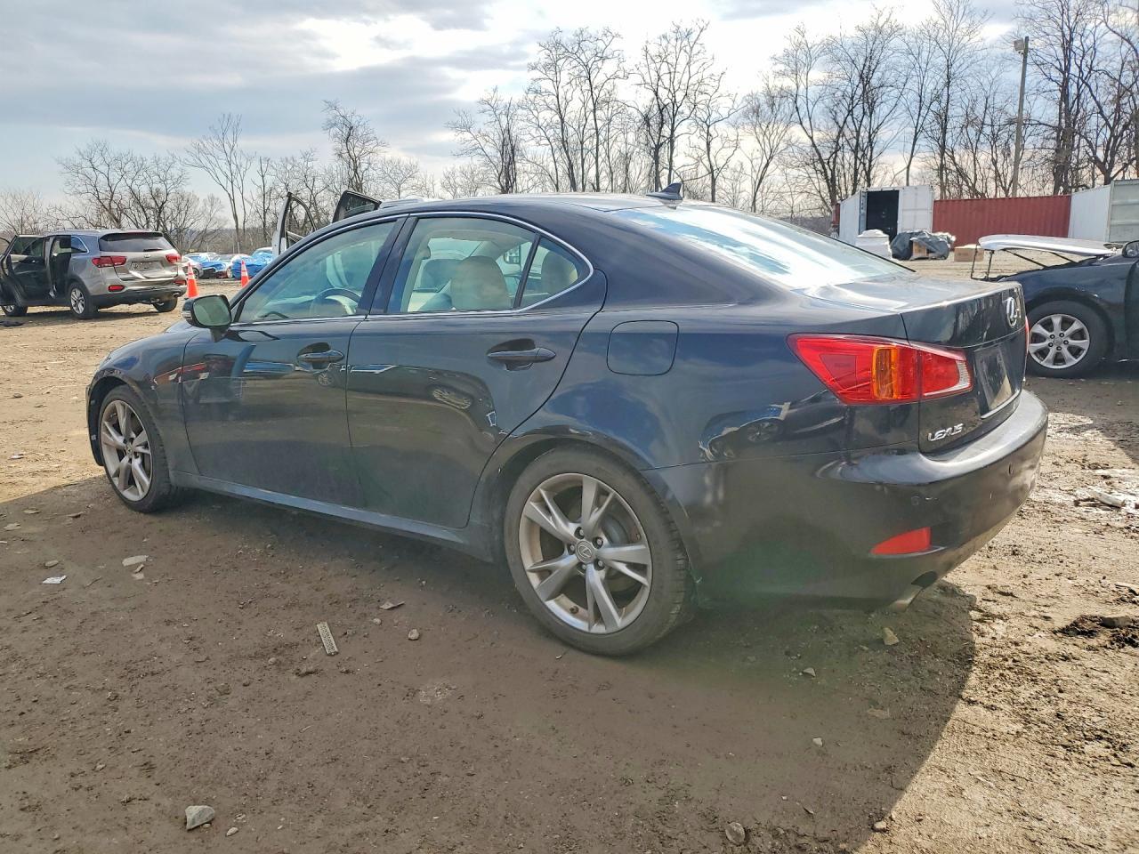 2009 Lexus Is 350 - Image 2