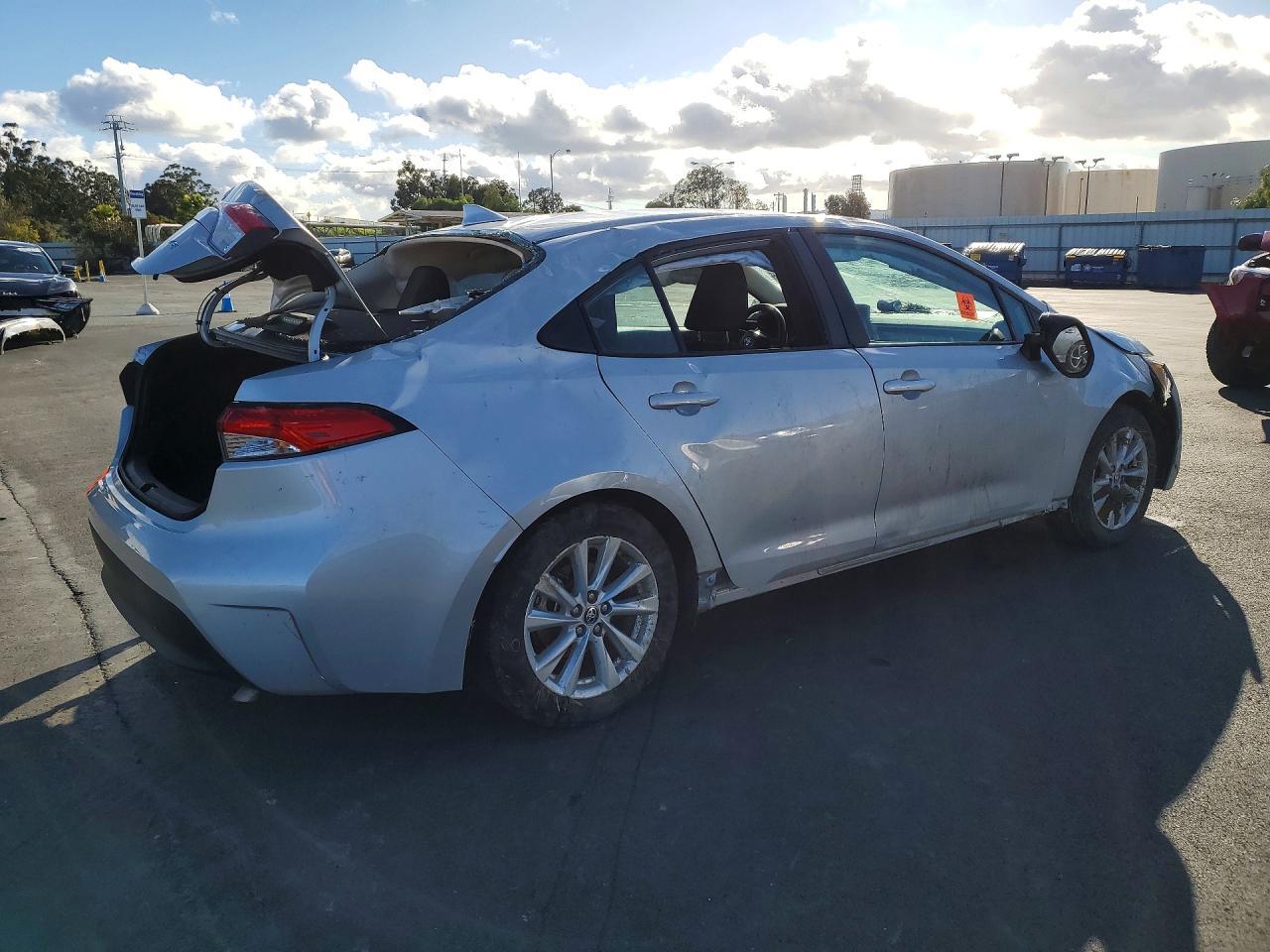 2024 Toyota Corolla Le - Фото 3