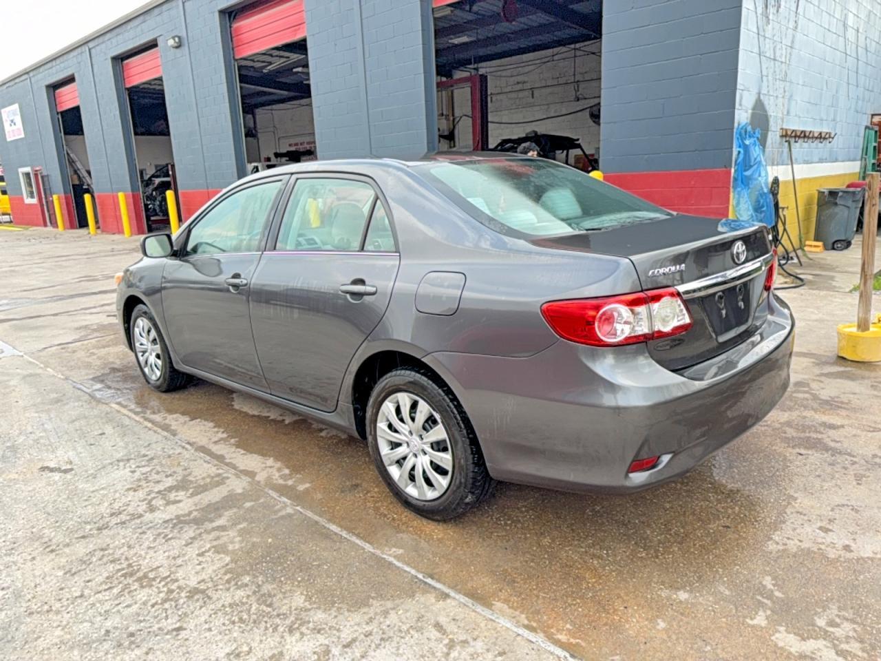 2013 Toyota Corolla Base - Image 3