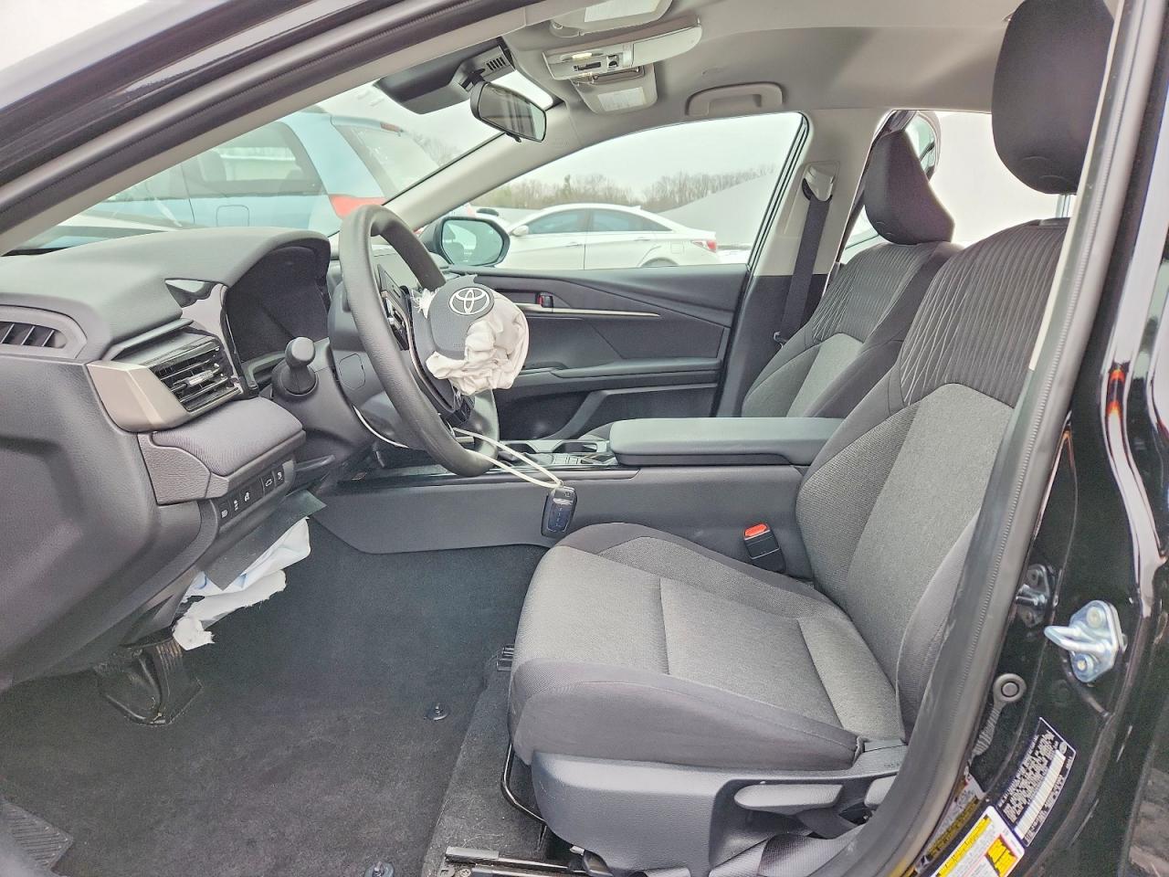 2025 Toyota Camry - Image 7